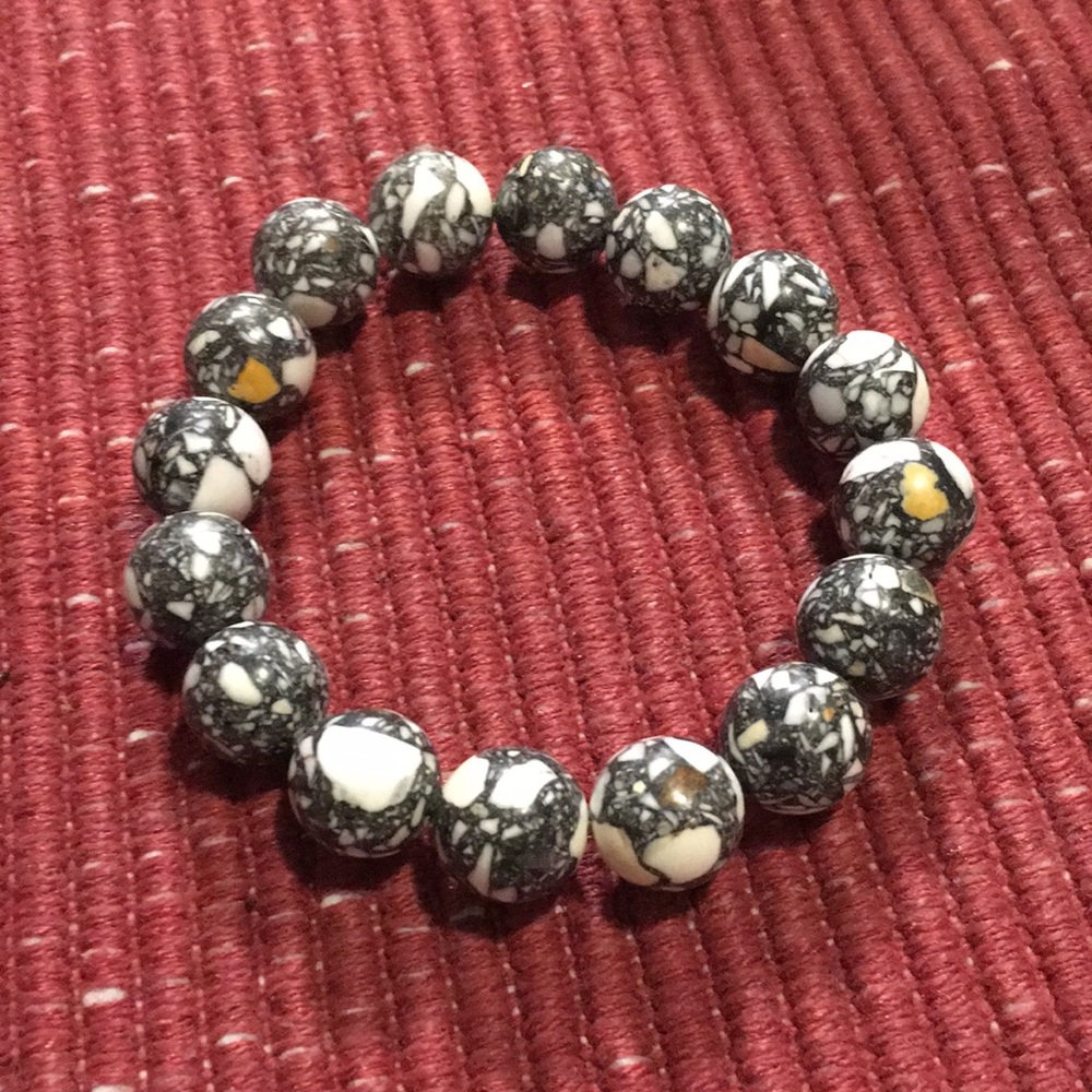 Stretchy Beaded bracelet